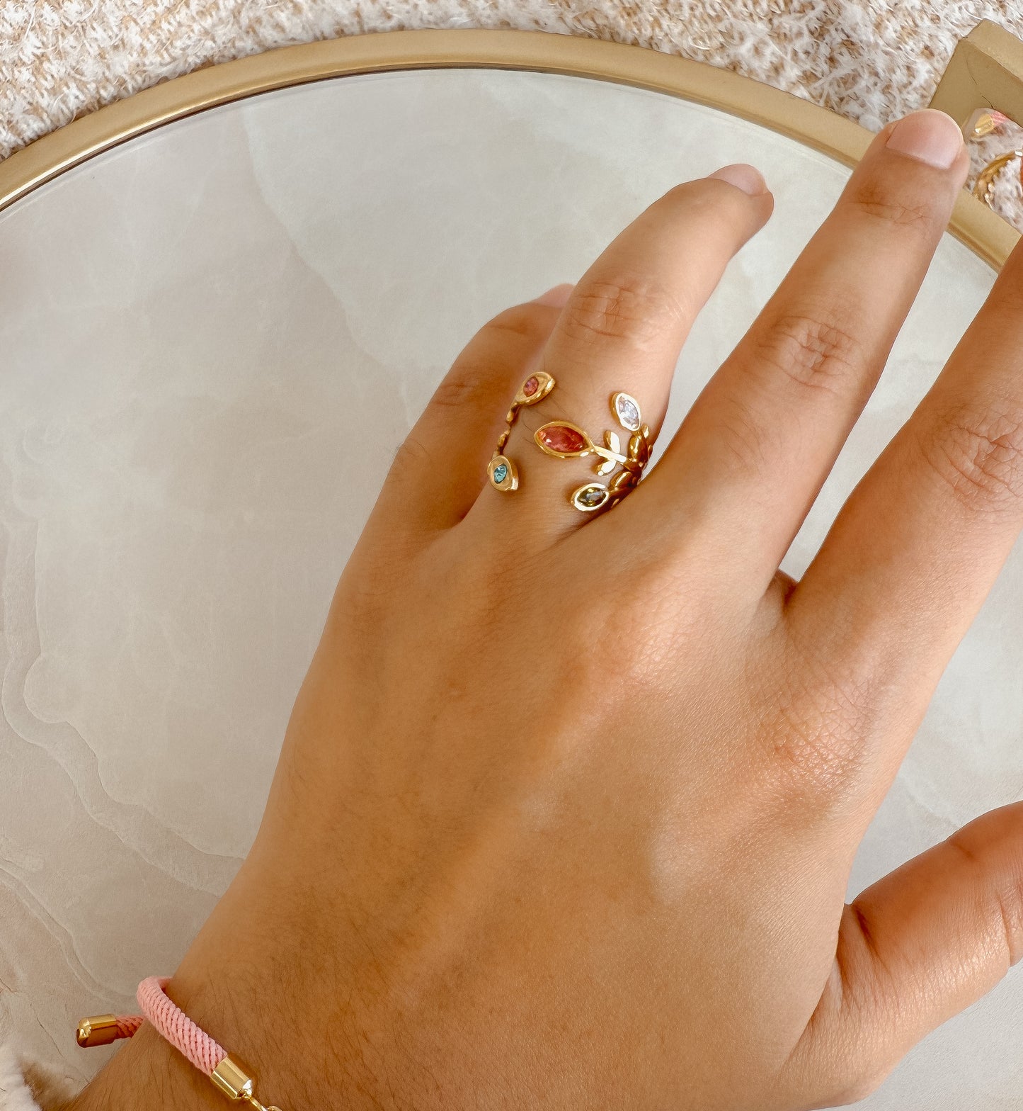 Sortija de diamantes de colores