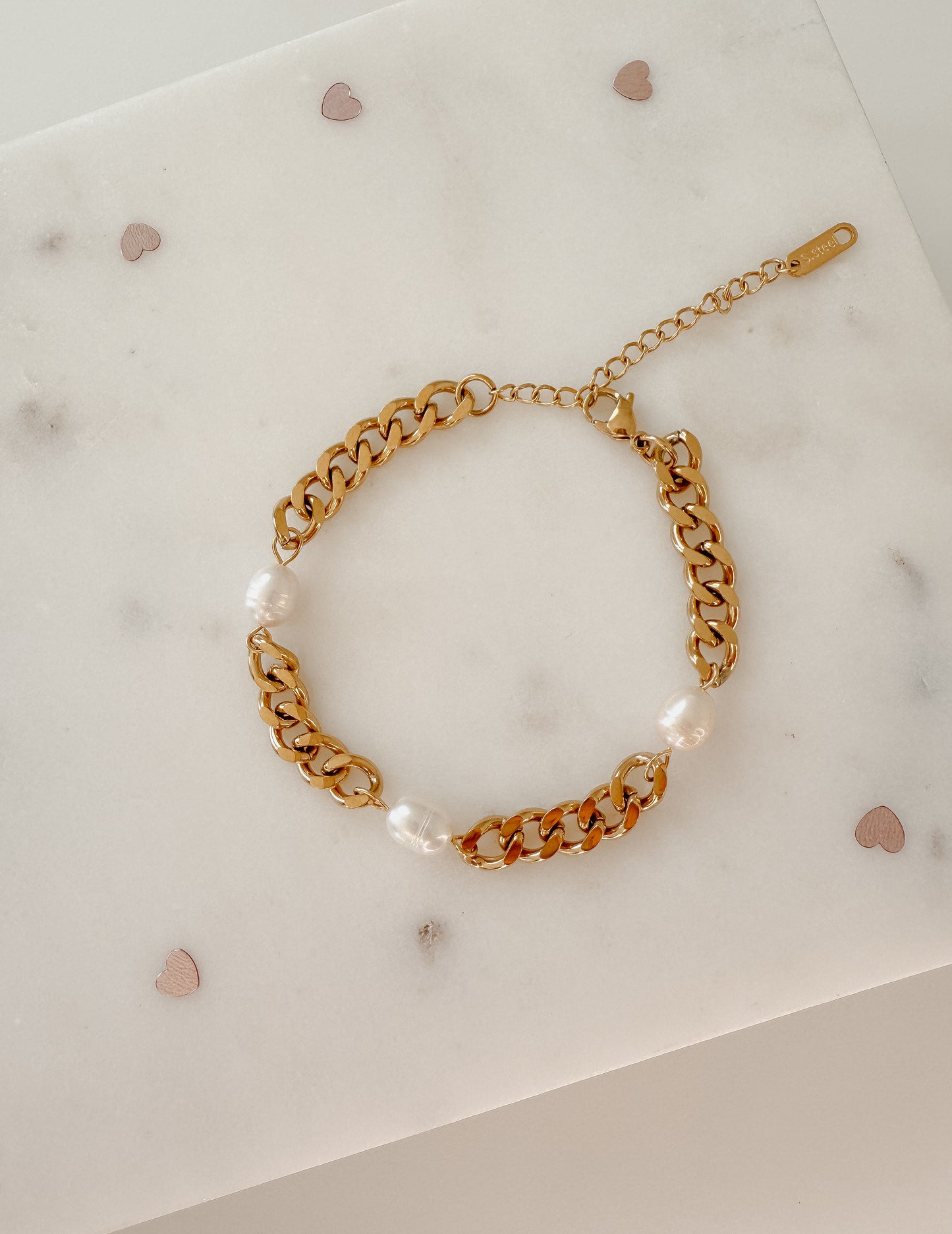 pulsera cubana con perlas de agua dulce
