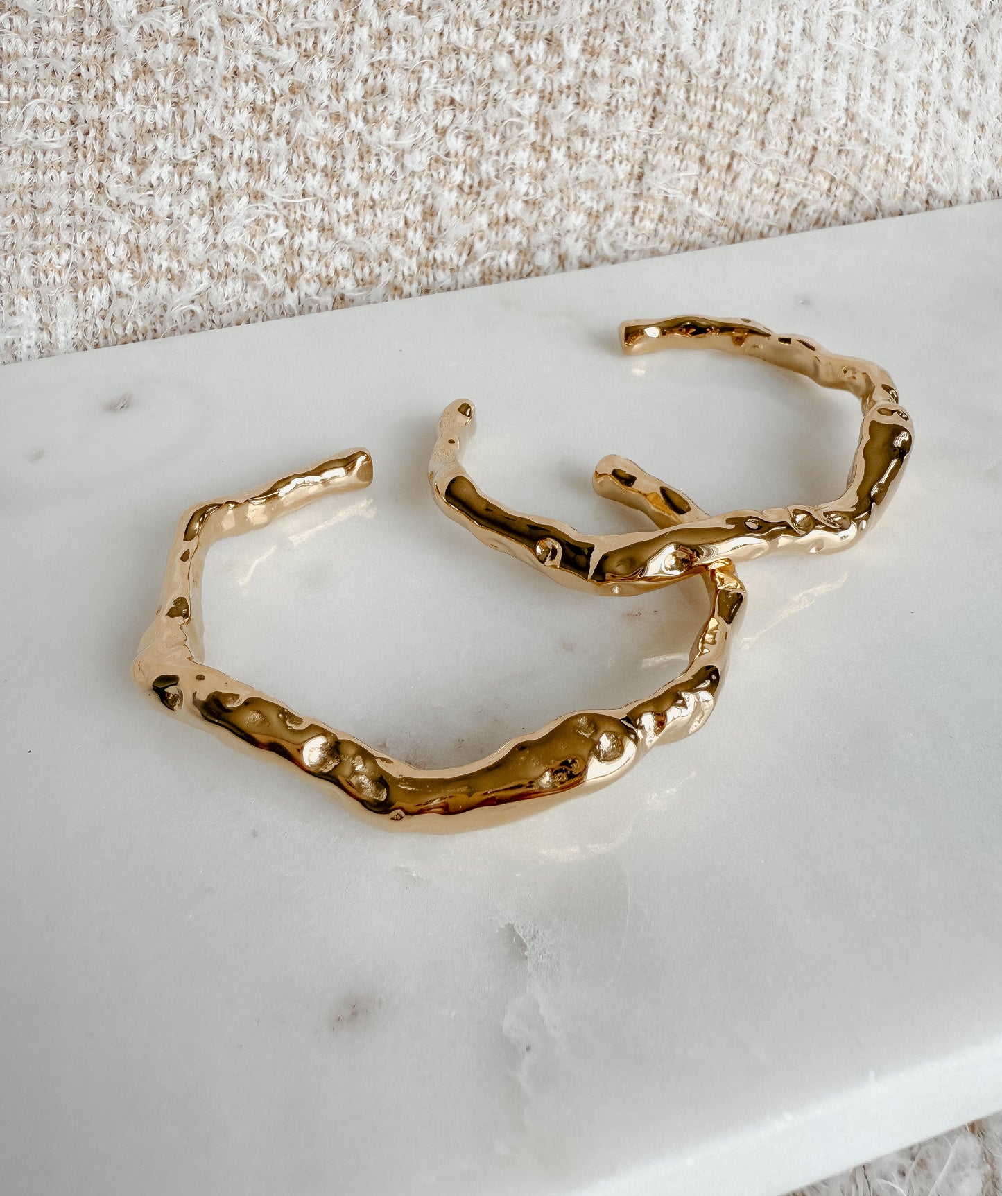 Bangle Chunky stainless steel Hipoalergénico chapado en oro