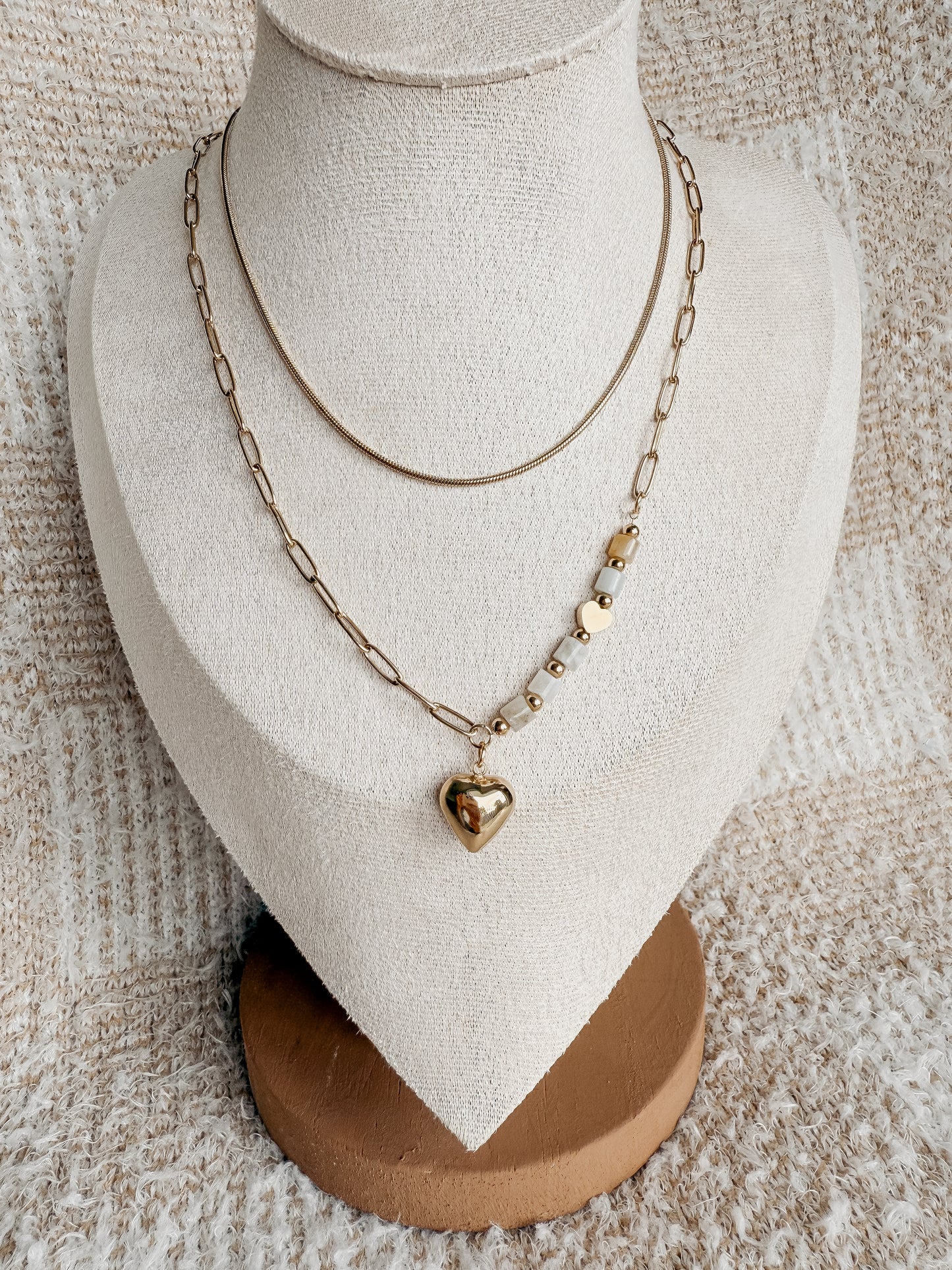 Corazón y cuentas verdes