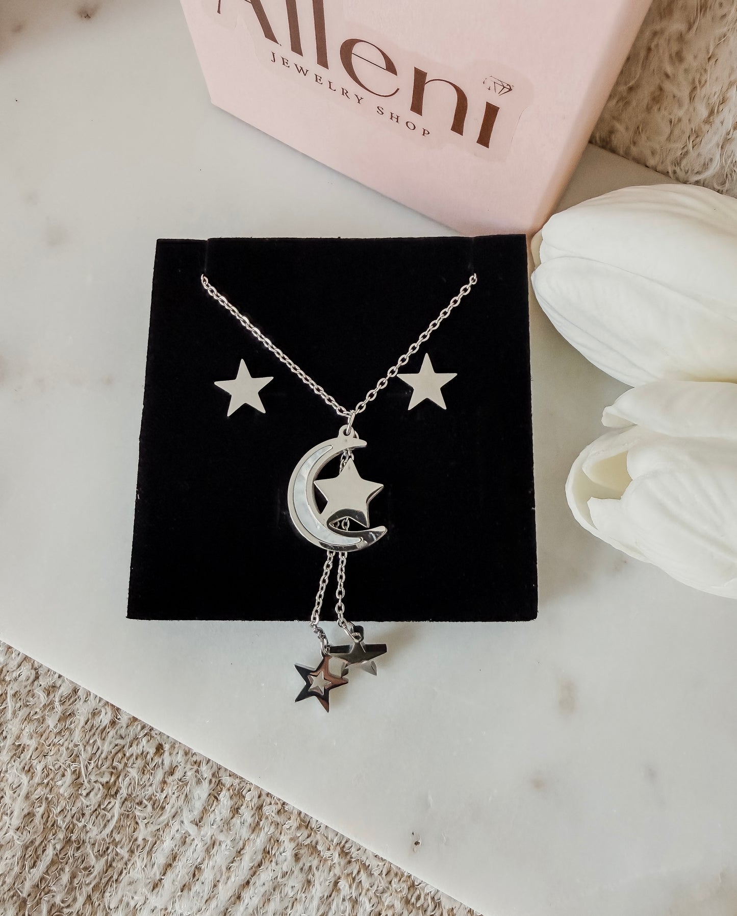 Set Evelyn- Collar media luna y aretes estrella