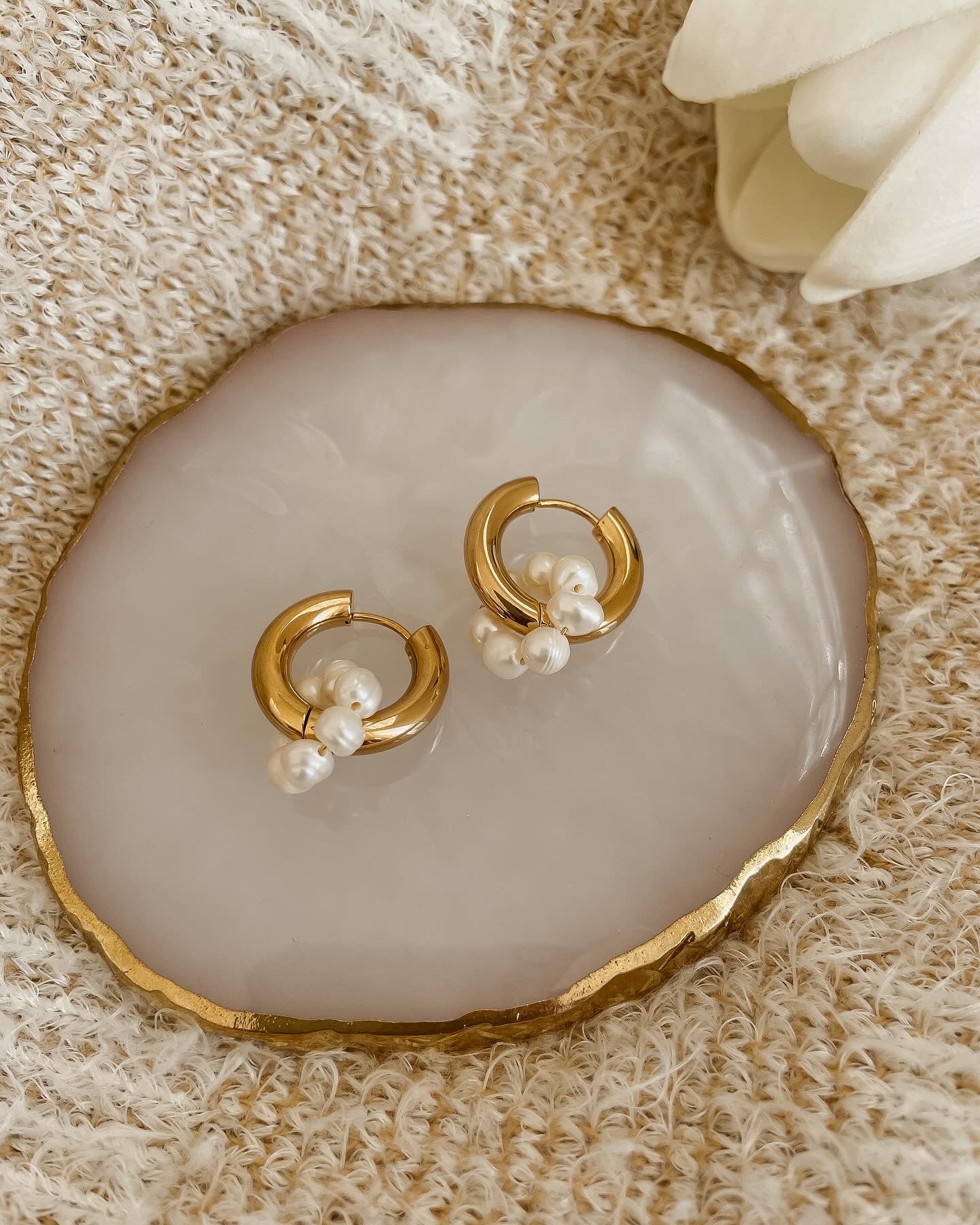 Sweet pearl earrings