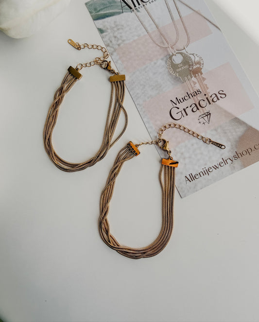 Pulsera multi cadena color oro