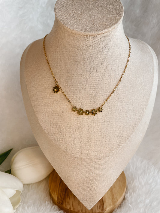 Daisy necklace