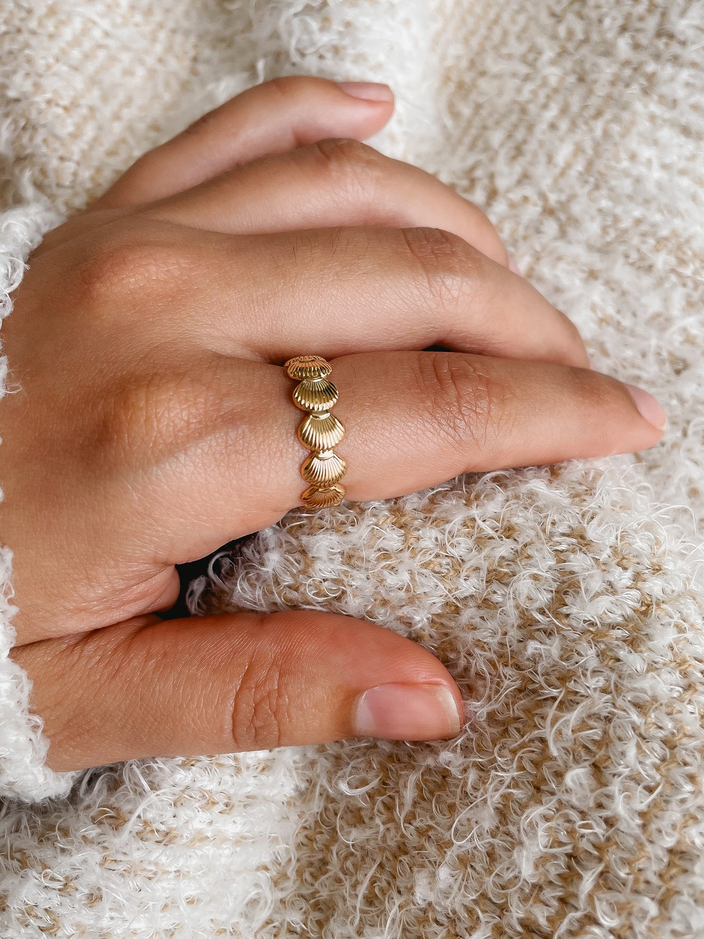 Scallop ring