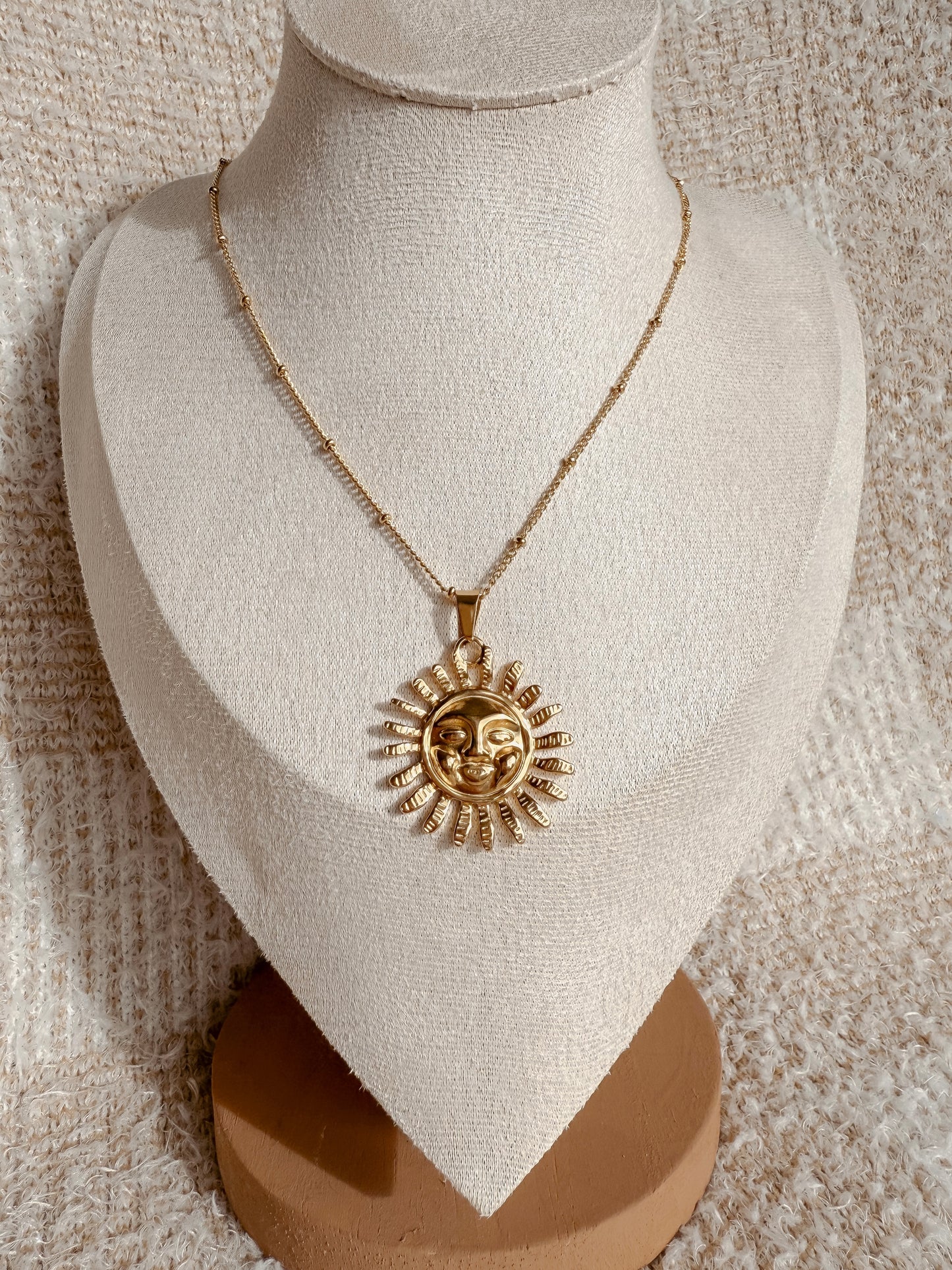 Collar de sol
