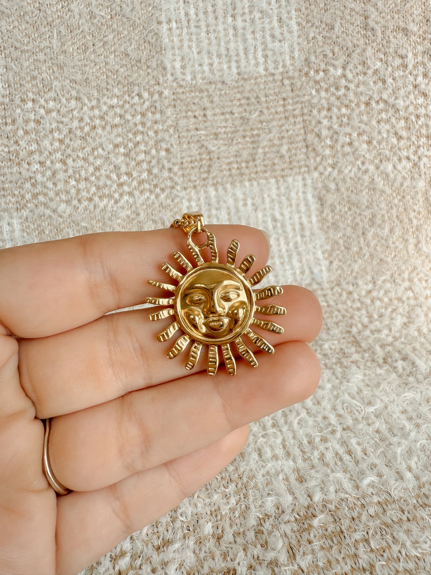 Collar de sol