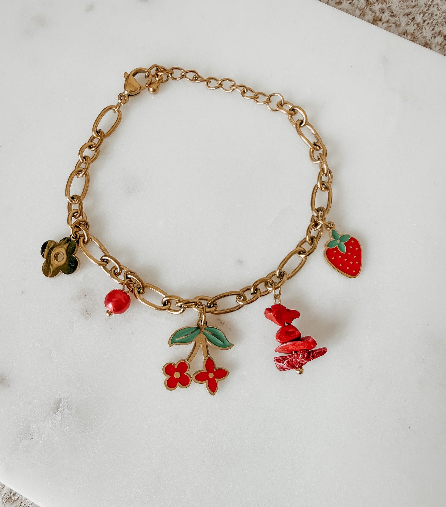 Set de joyas de frutas.